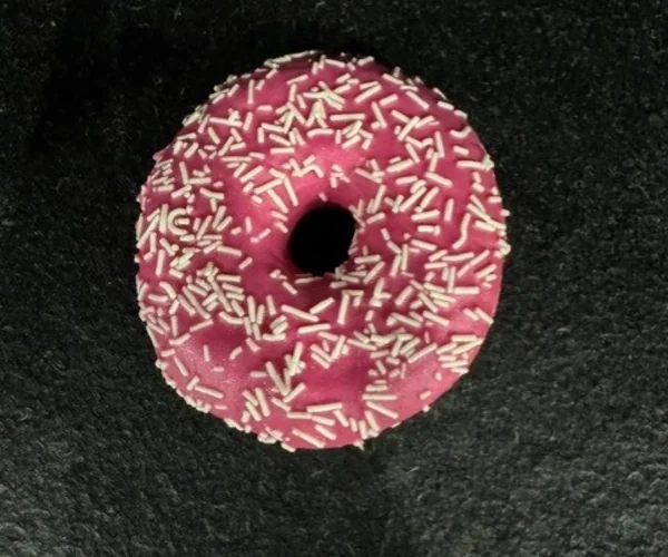 Donut pinky